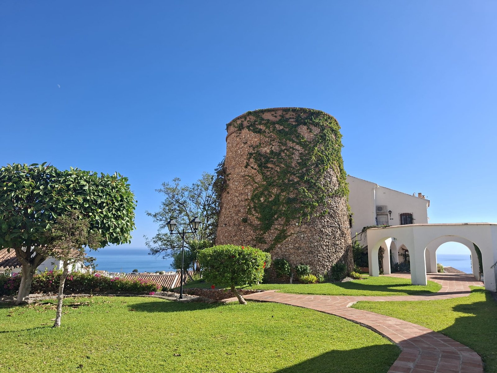 0a60827e-a9af-4ad5-9243-bf527e024fd3