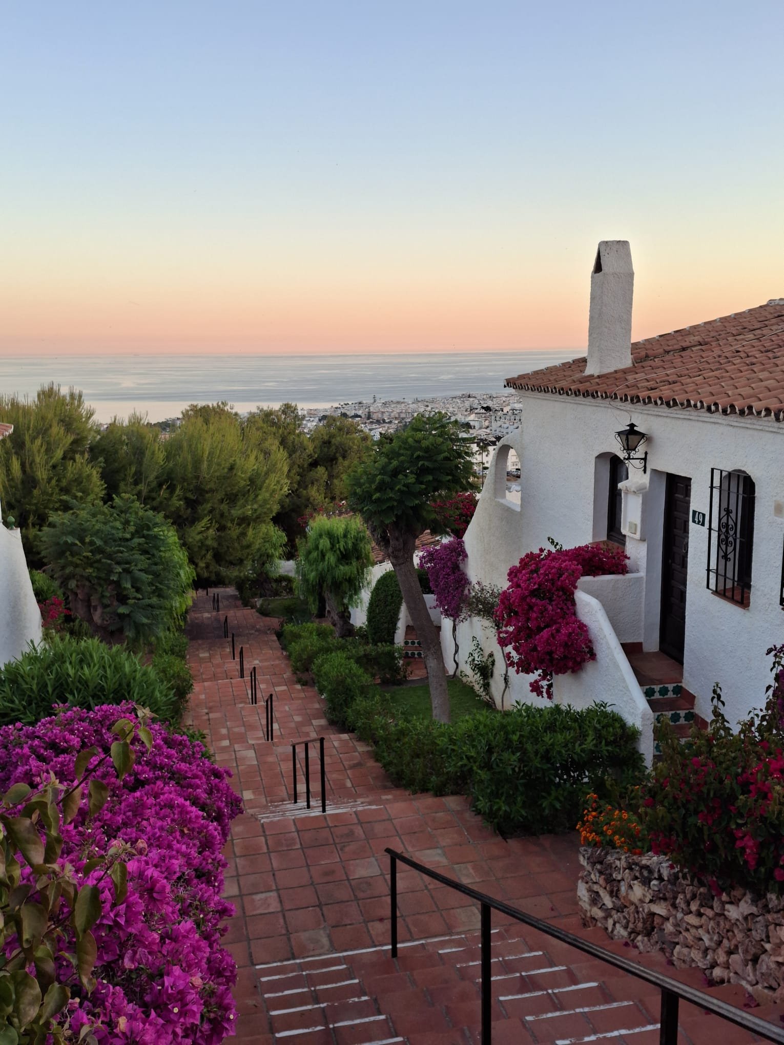 42f81552-b0a0-4da4-b549-e9013f71c16b