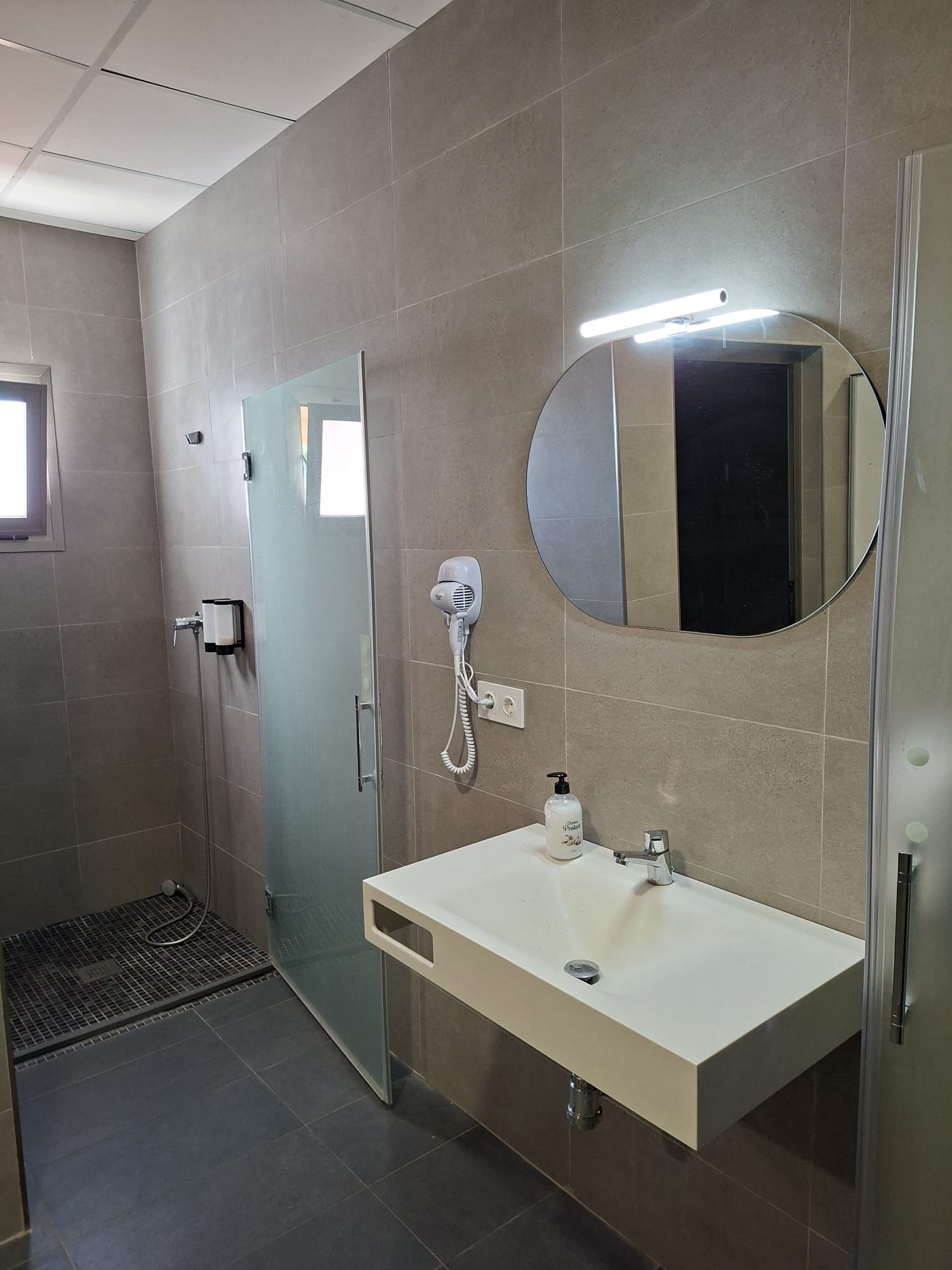 a7460be1-2db9-43af-b4c7-3e235bbff6fd